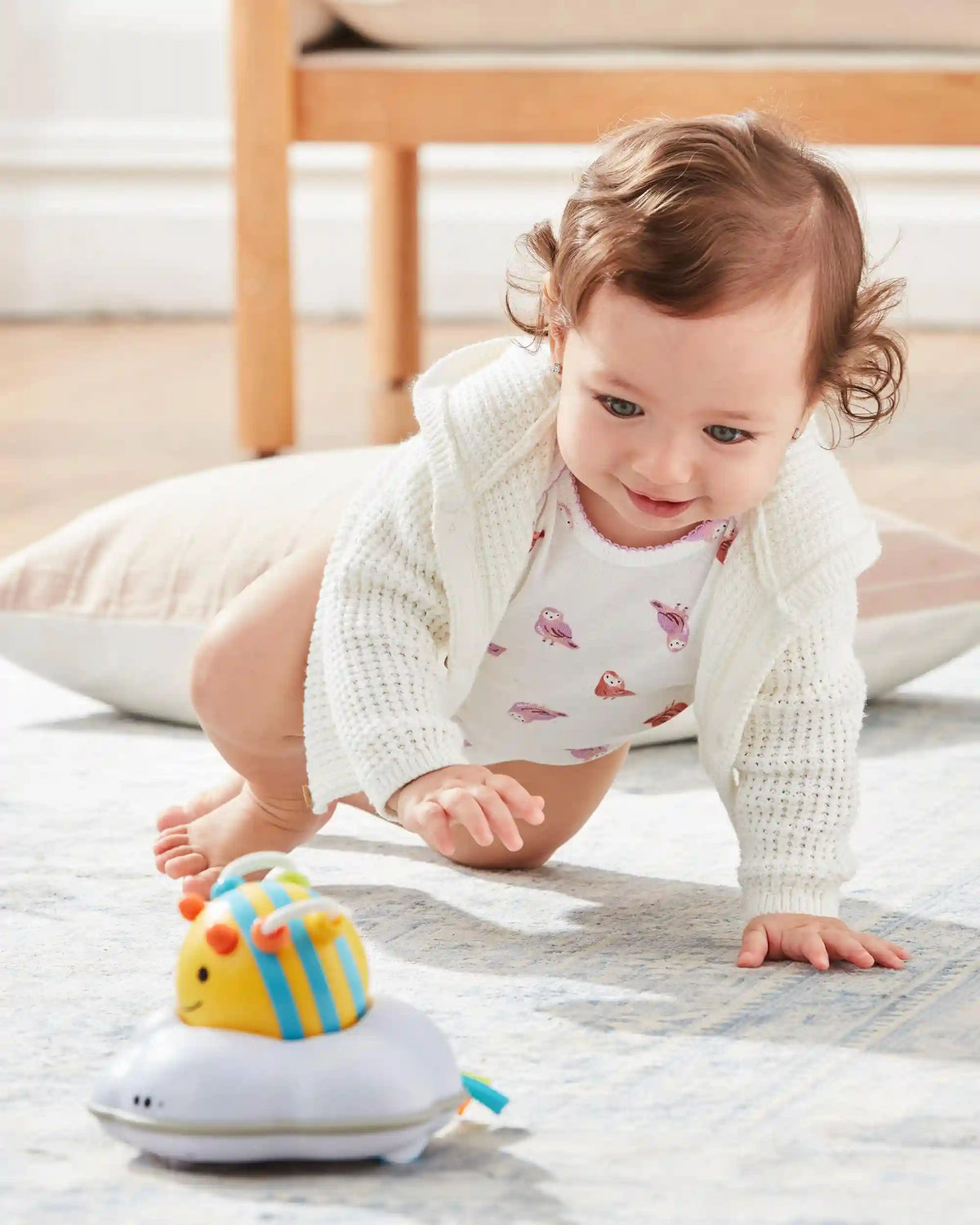 Explore & More Follow-Bee Baby Crawl Toy