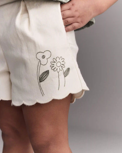 Toddler Girl Floral Scalloped Shorts - Cream